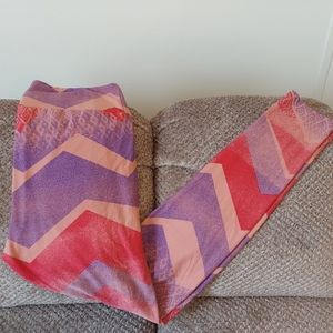 Nwot's Lularoe TC Leggings